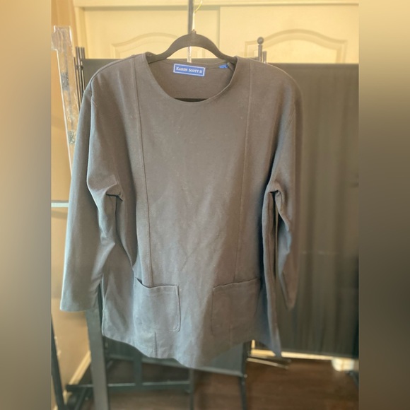 Black Blouse W/ Pockets - Picture 1 of 2